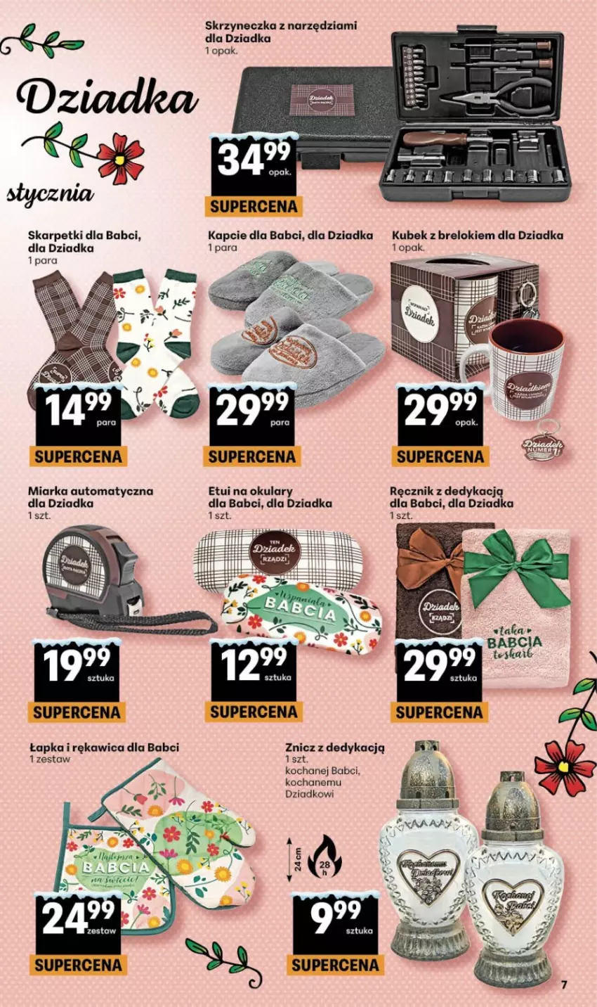 Gazetka promocyjna Delikatesy Centrum - Franczyza DC03 Czwartek - ważna 15.01 do 21.01.2026 - strona 7 - produkty: Kapcie, Karp, Koc, Kubek, Miarka, Ręcznik, Skarpetki, Znicz