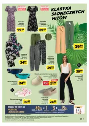 Gazetka promocyjna Carrefour - Gazetka Letnie trendy - Gazetka - ważna od 13.05 do 13.05.2023 - strona 5 - produkty: Sweter, Top, Gra, Tenisówki, Sandał, Klej, Sukienka