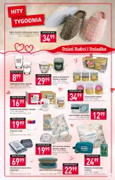 Gazetka promocyjna Stokrotka - Supermarket - Gazetka - ważna od 18.01 do 18.01.2023 - strona 15 - produkty: Ciśnieniomierz, Kapcie, Karp, Pojemnik, Pojemnik na leki, Filiżanka, Bateria, Kubek, Poduszka, Kosmetyczka